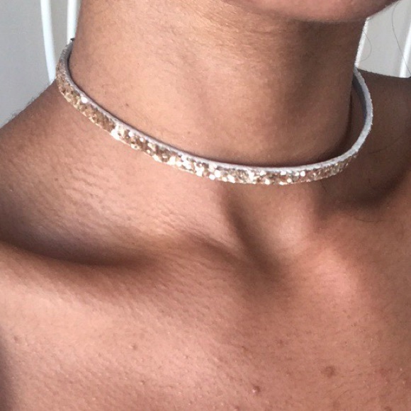 FREE WITH PURCHASE Gold sparkled choker - Picture 2 of 2